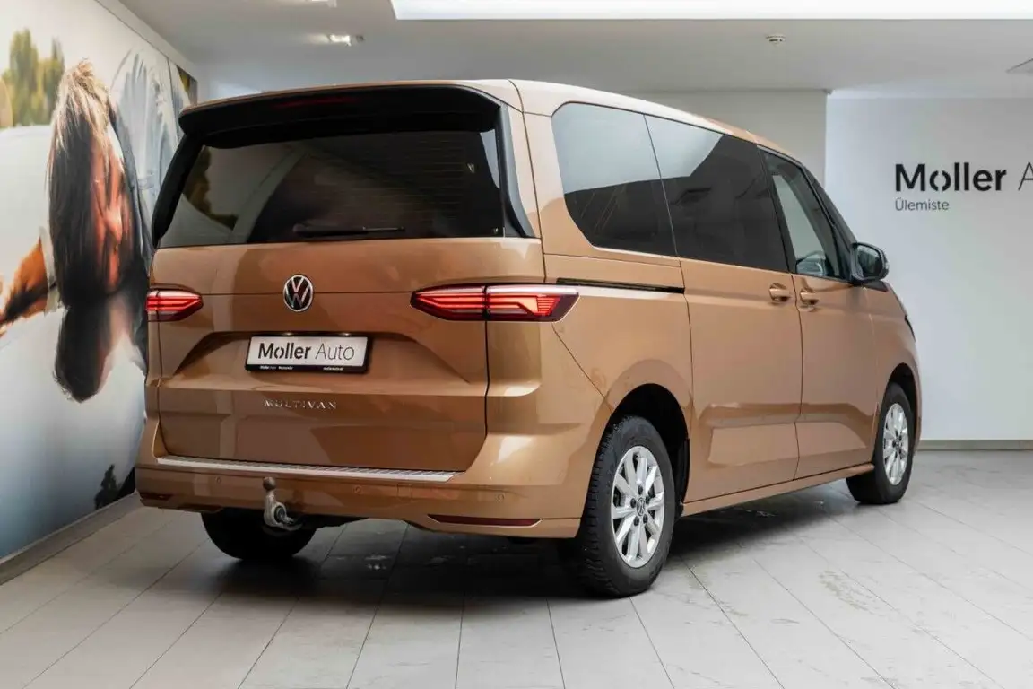 VOLKSWAGEN MULTIVAN