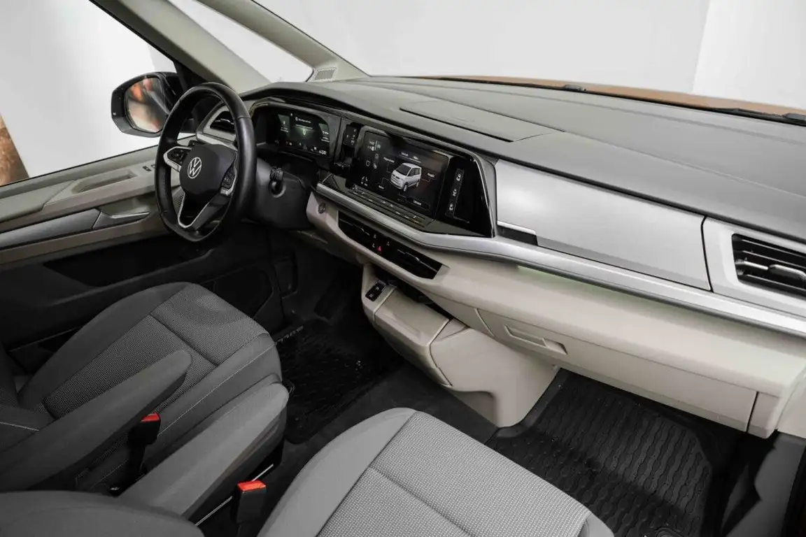 VOLKSWAGEN MULTIVAN