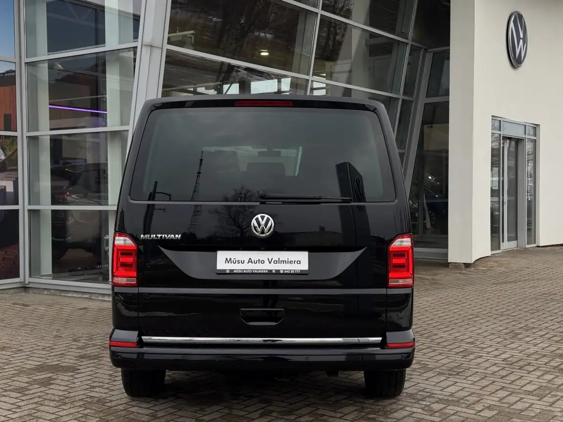 VOLKSWAGEN MULTIVAN