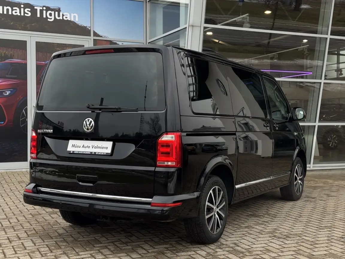 VOLKSWAGEN MULTIVAN