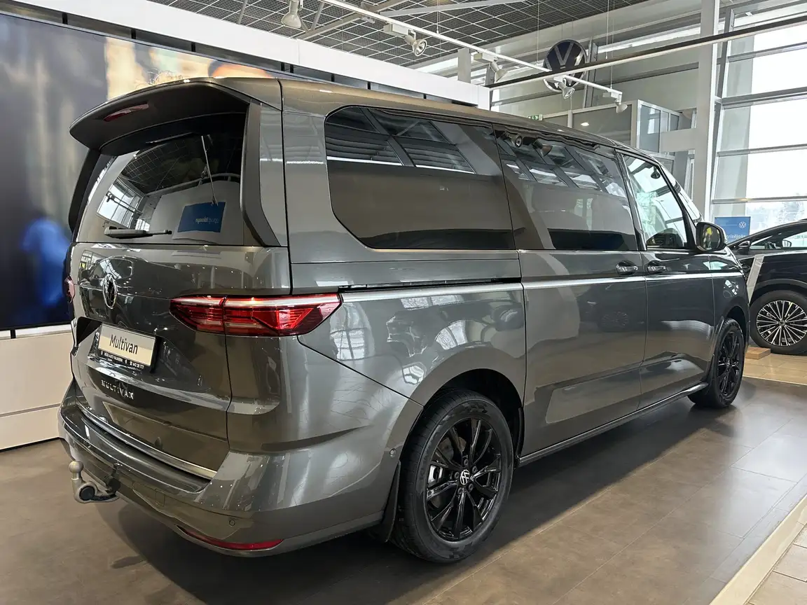 VOLKSWAGEN MULTIVAN