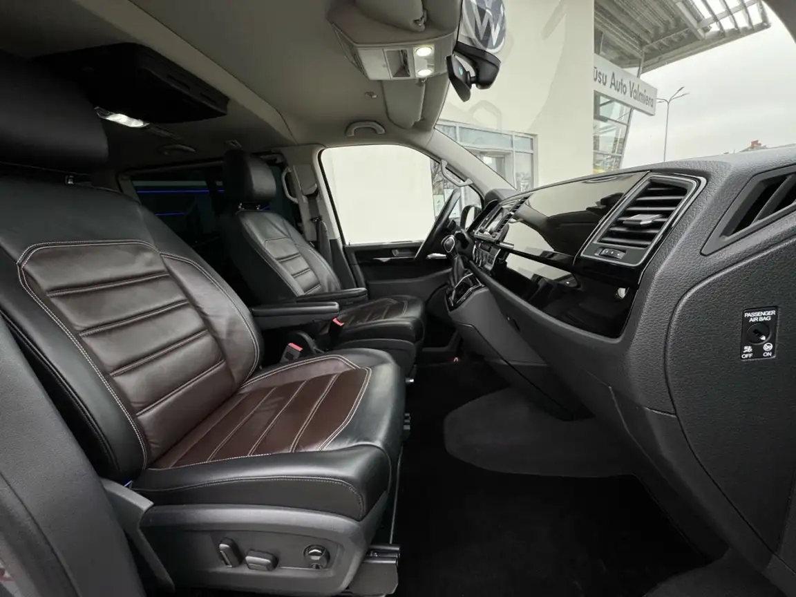 VOLKSWAGEN MULTIVAN