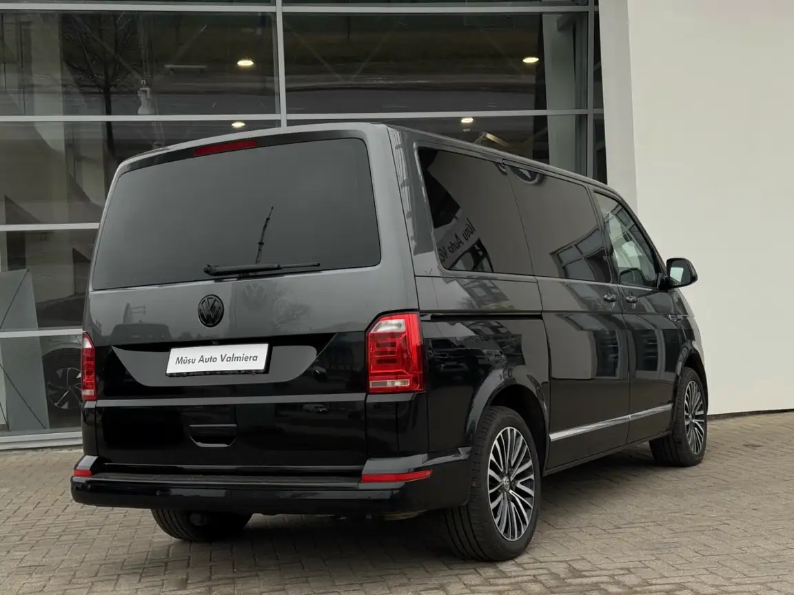 VOLKSWAGEN MULTIVAN