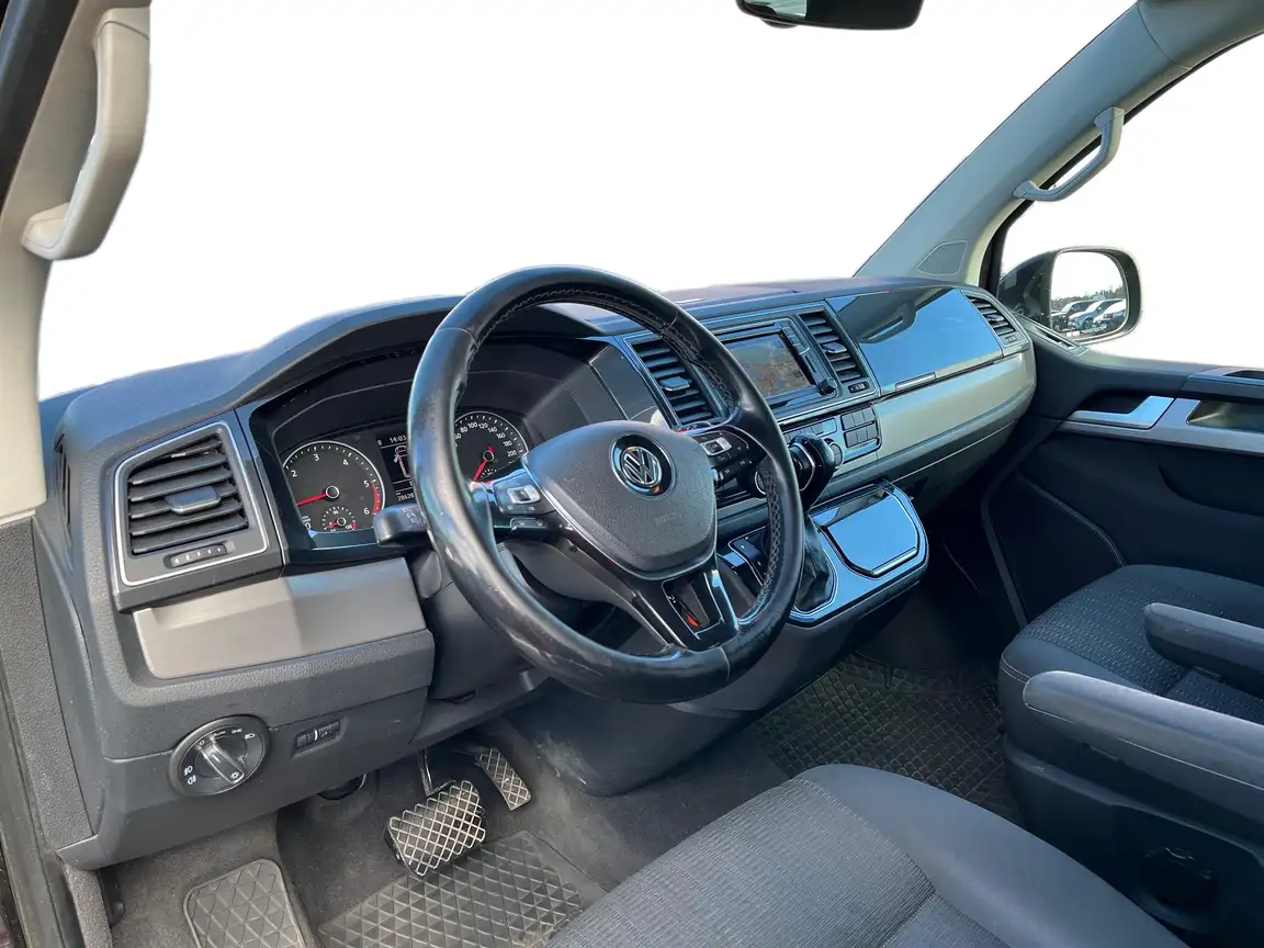 VOLKSWAGEN MULTIVAN