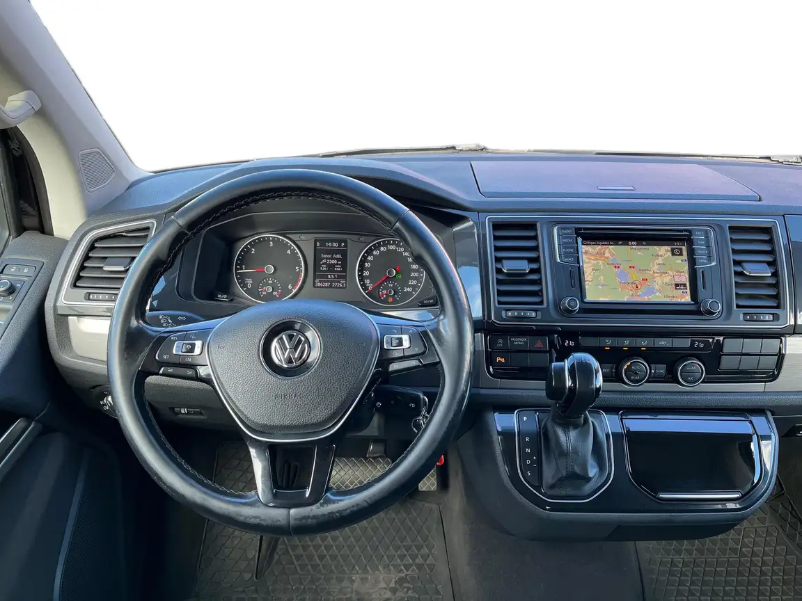 VOLKSWAGEN MULTIVAN