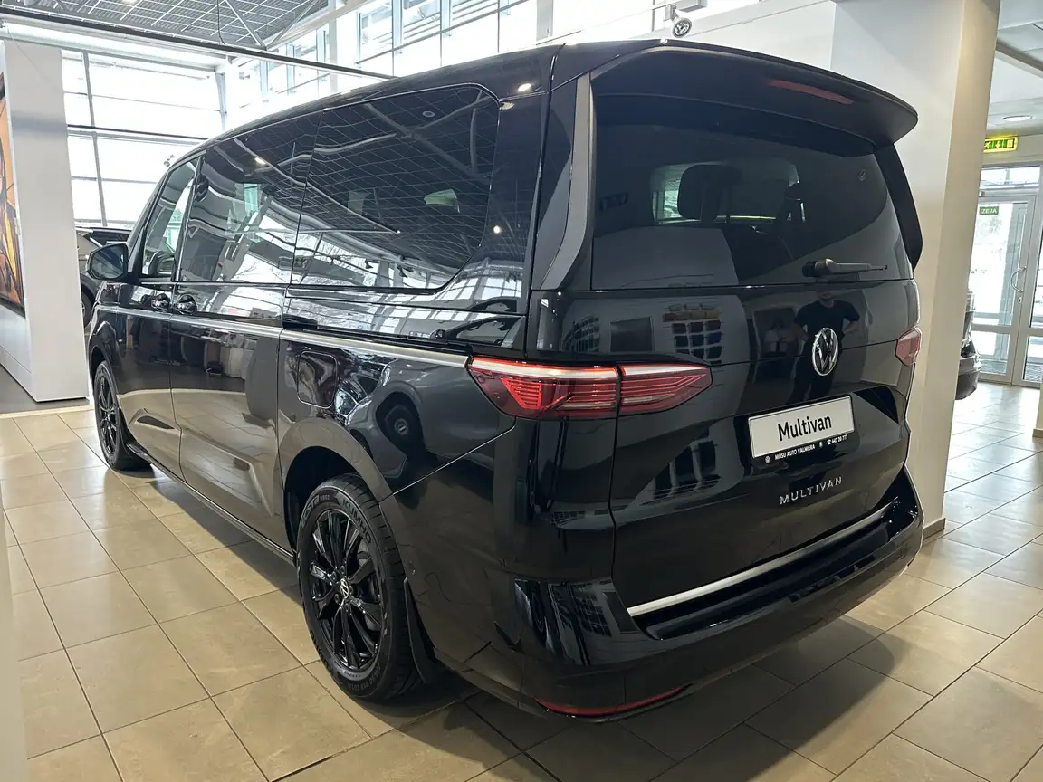 VOLKSWAGEN MULTIVAN