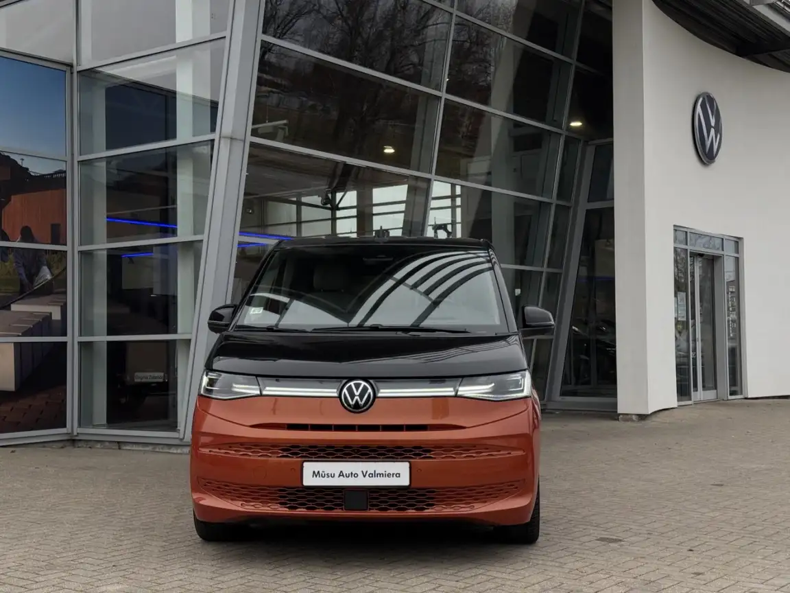 VOLKSWAGEN MULTIVAN