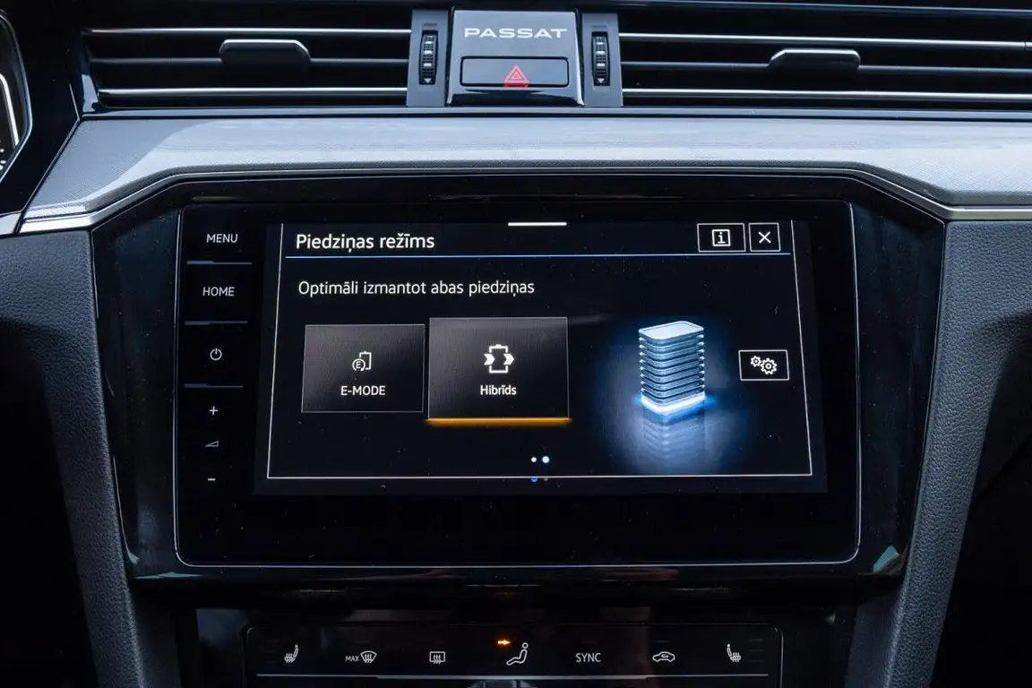 VOLKSWAGEN PASSAT