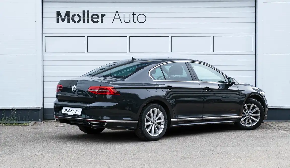 VOLKSWAGEN PASSAT