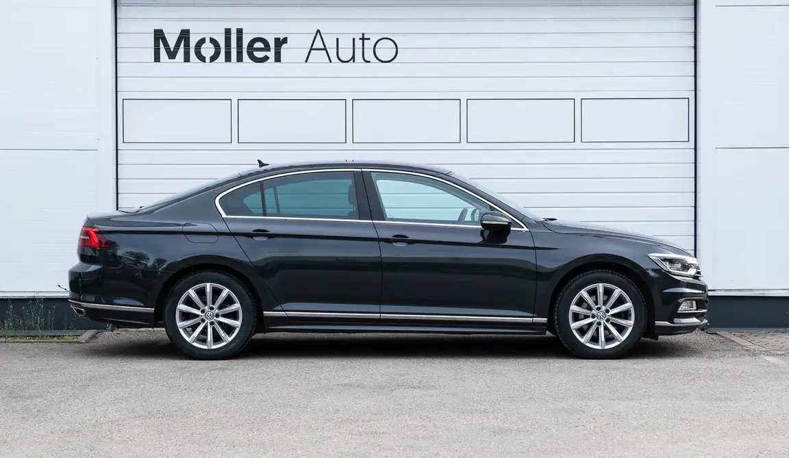 VOLKSWAGEN PASSAT