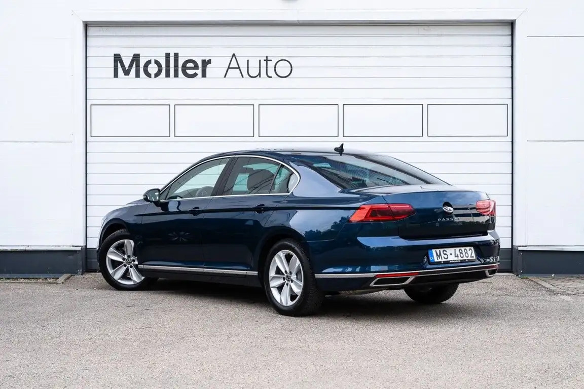VOLKSWAGEN PASSAT