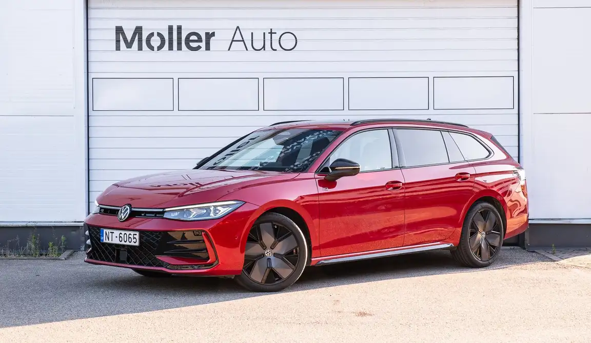 VOLKSWAGEN PASSAT