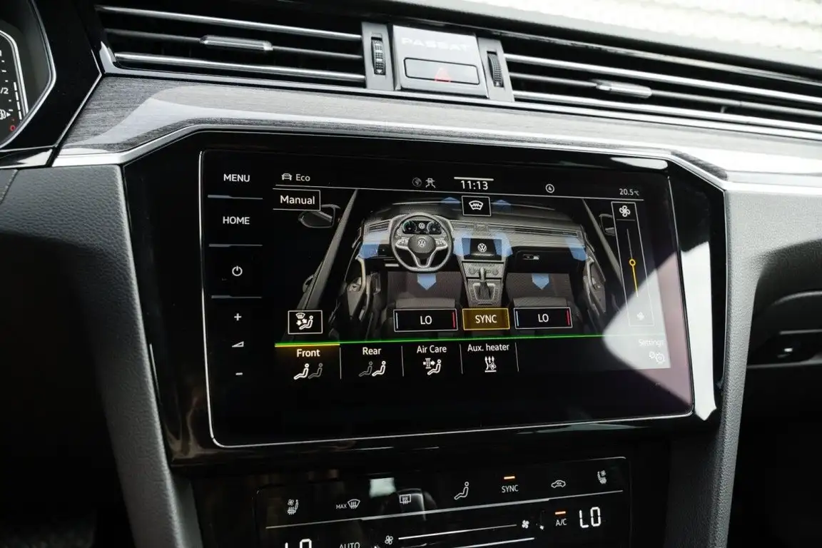 VOLKSWAGEN PASSAT