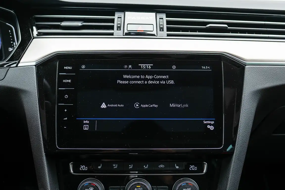 VOLKSWAGEN PASSAT