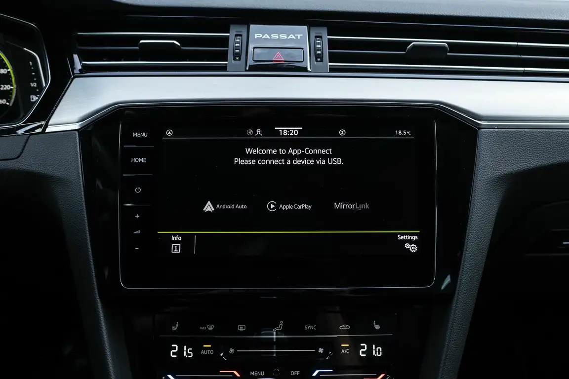 VOLKSWAGEN PASSAT