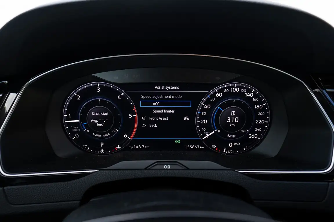 VOLKSWAGEN PASSAT