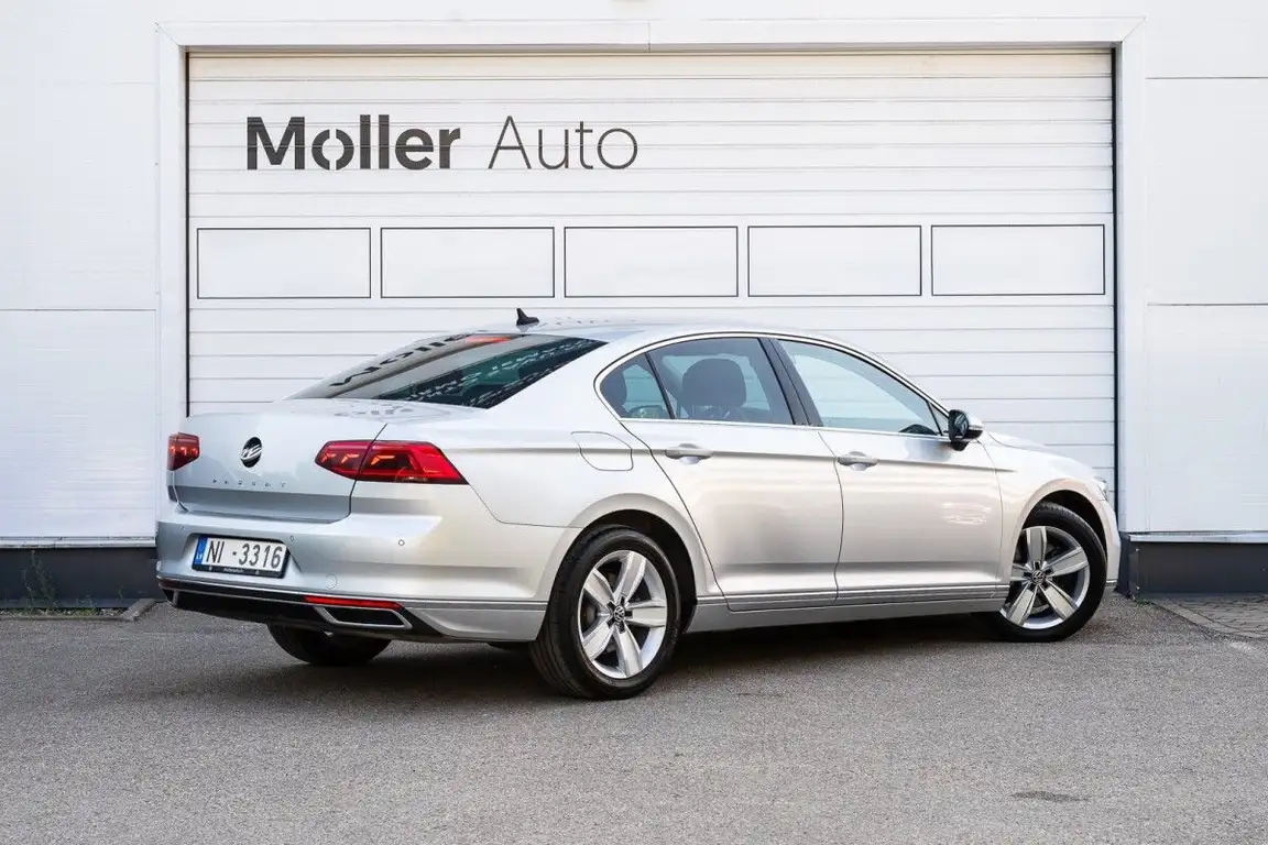 VOLKSWAGEN PASSAT