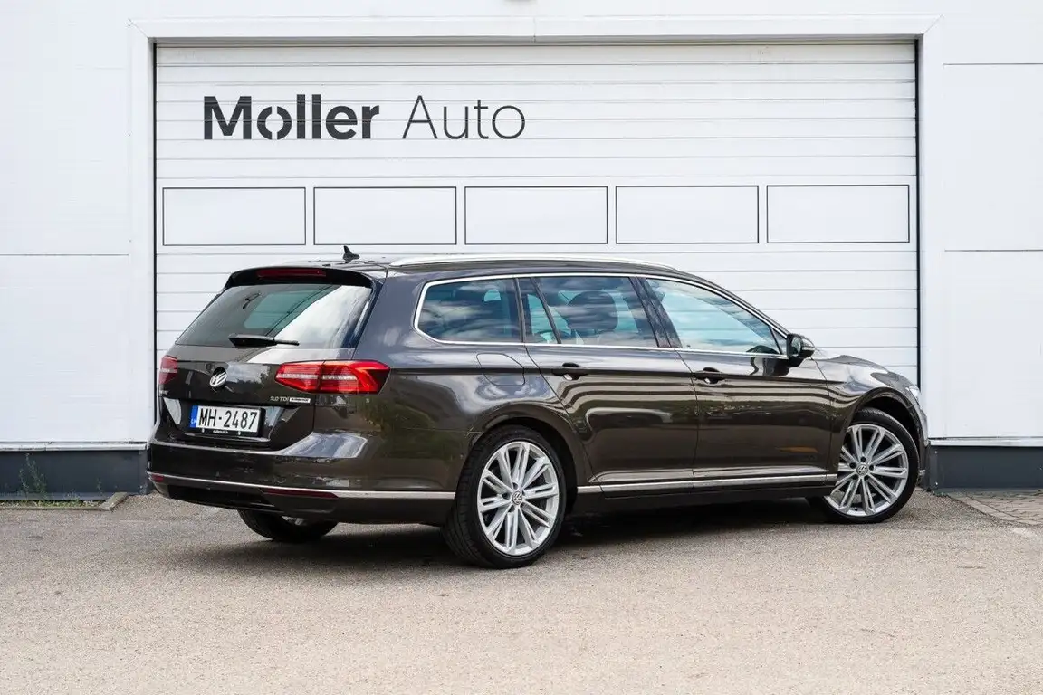 VOLKSWAGEN PASSAT
