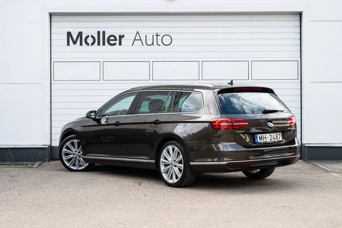 VOLKSWAGEN PASSAT