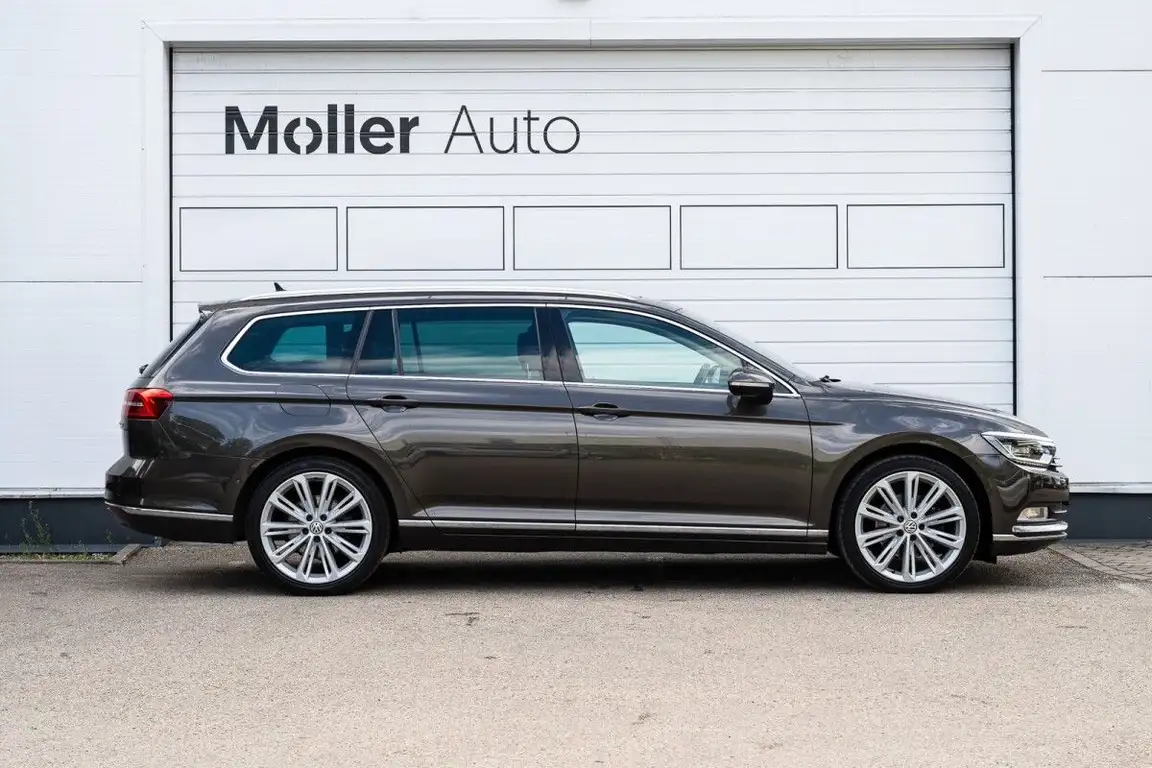 VOLKSWAGEN PASSAT