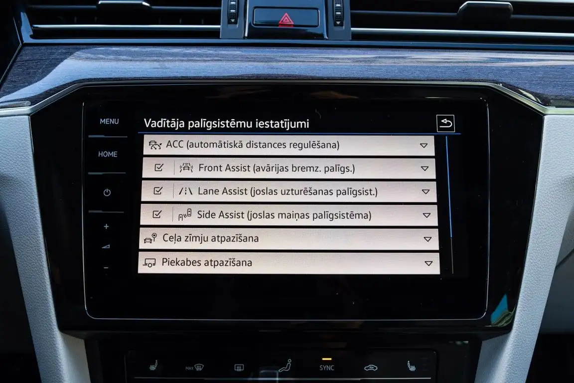 VOLKSWAGEN PASSAT