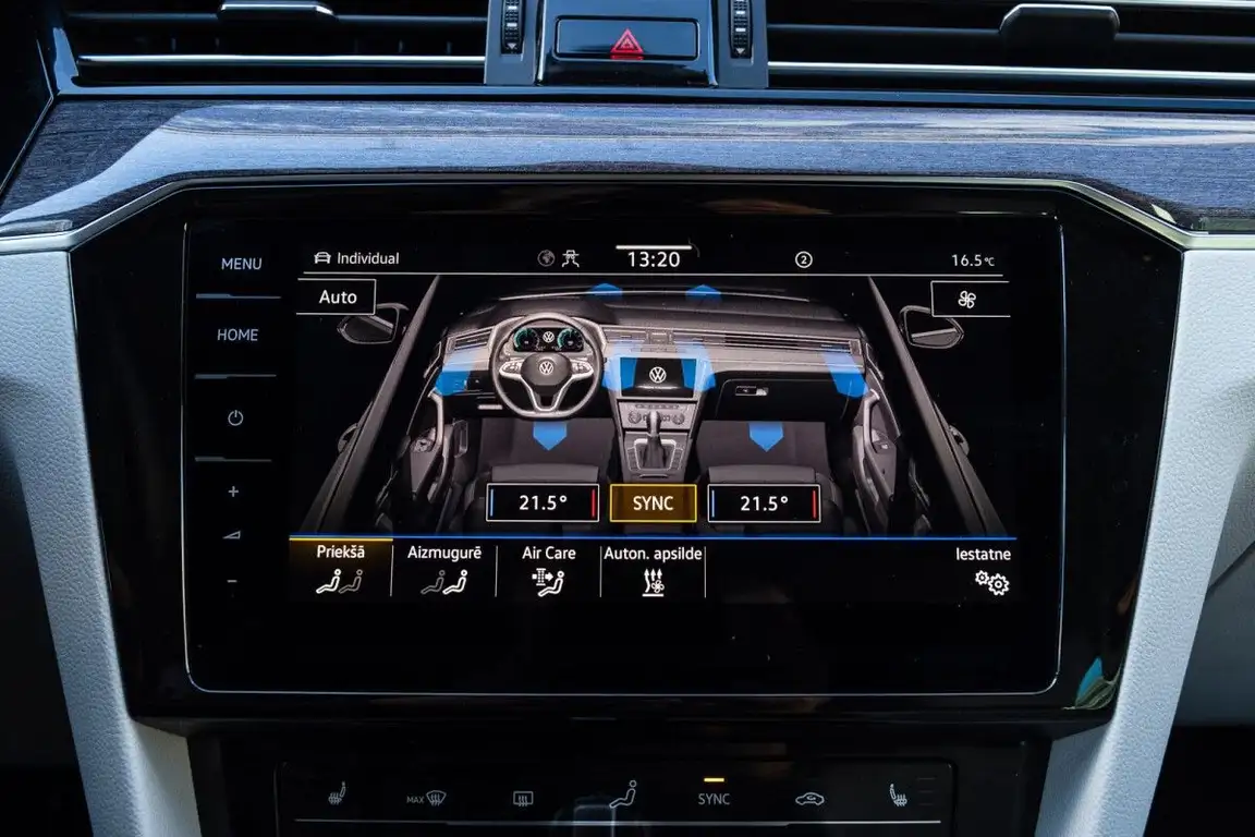 VOLKSWAGEN PASSAT