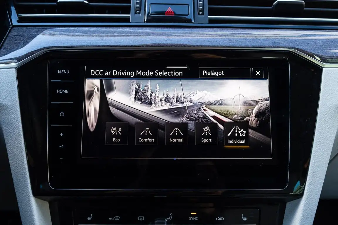 VOLKSWAGEN PASSAT