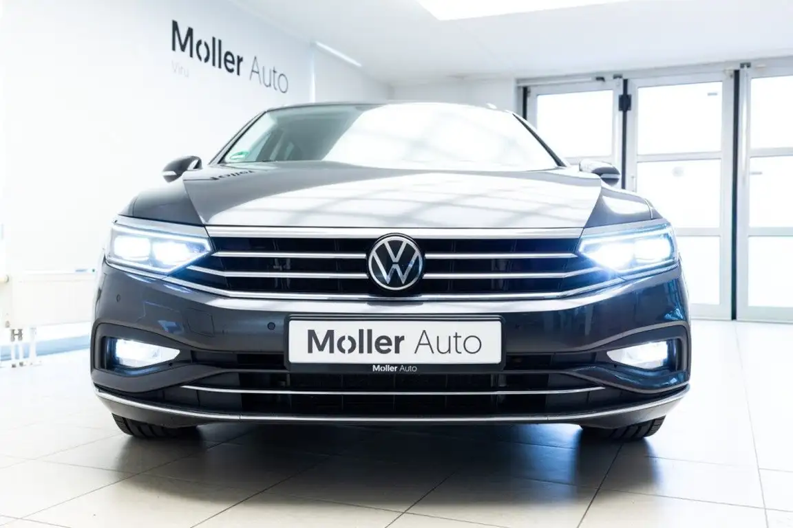 VOLKSWAGEN PASSAT