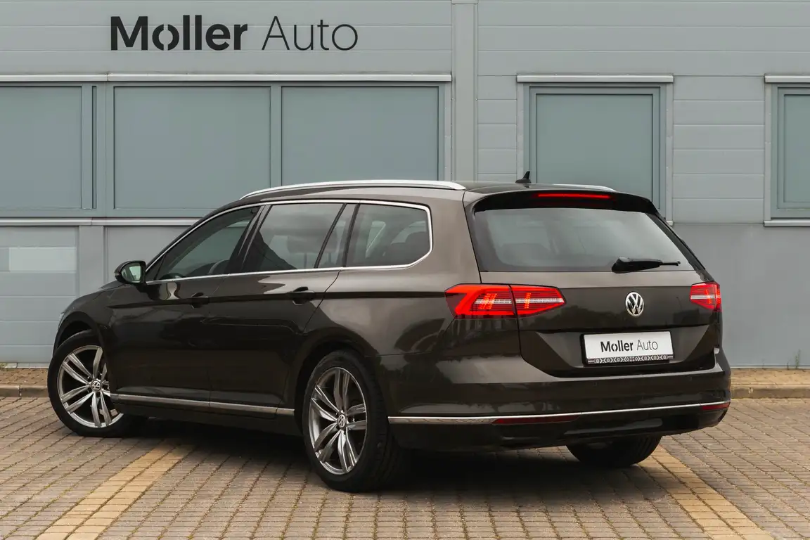 VOLKSWAGEN PASSAT