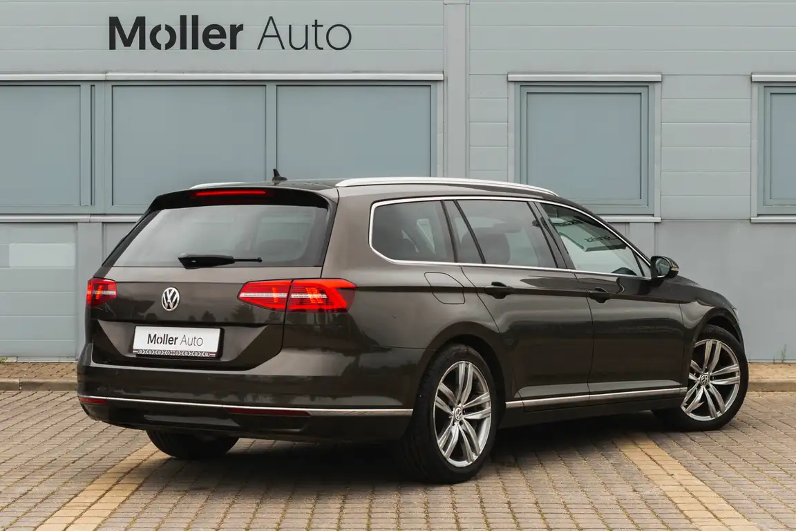 VOLKSWAGEN PASSAT