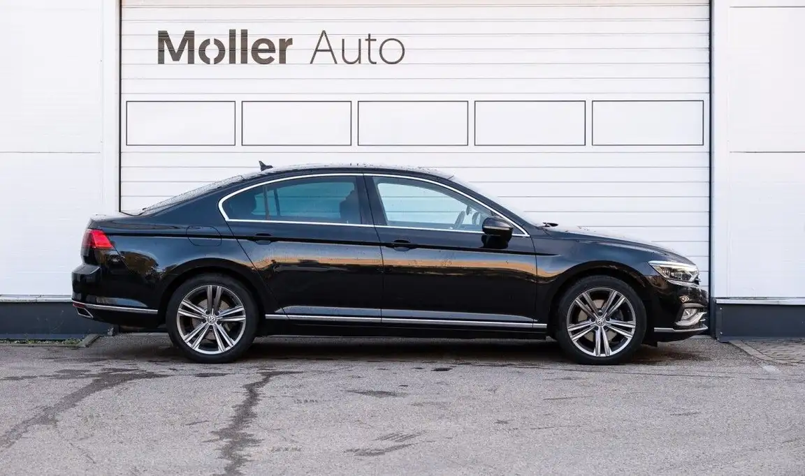 VOLKSWAGEN PASSAT