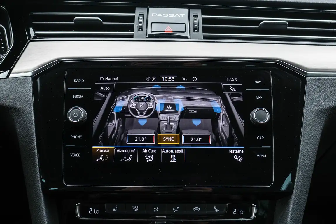VOLKSWAGEN PASSAT