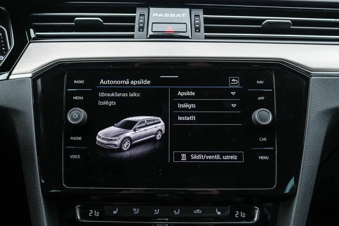 VOLKSWAGEN PASSAT