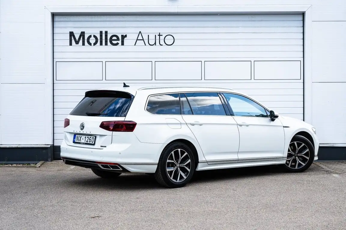 VOLKSWAGEN PASSAT