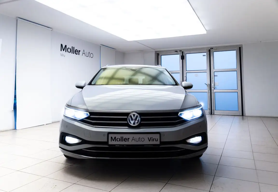 VOLKSWAGEN PASSAT