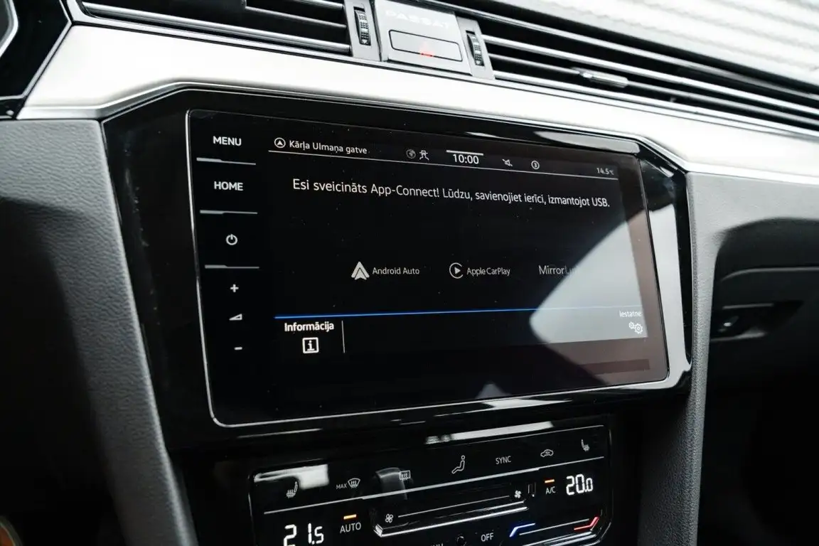 VOLKSWAGEN PASSAT
