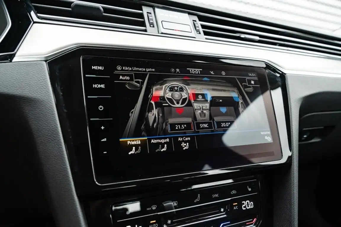 VOLKSWAGEN PASSAT