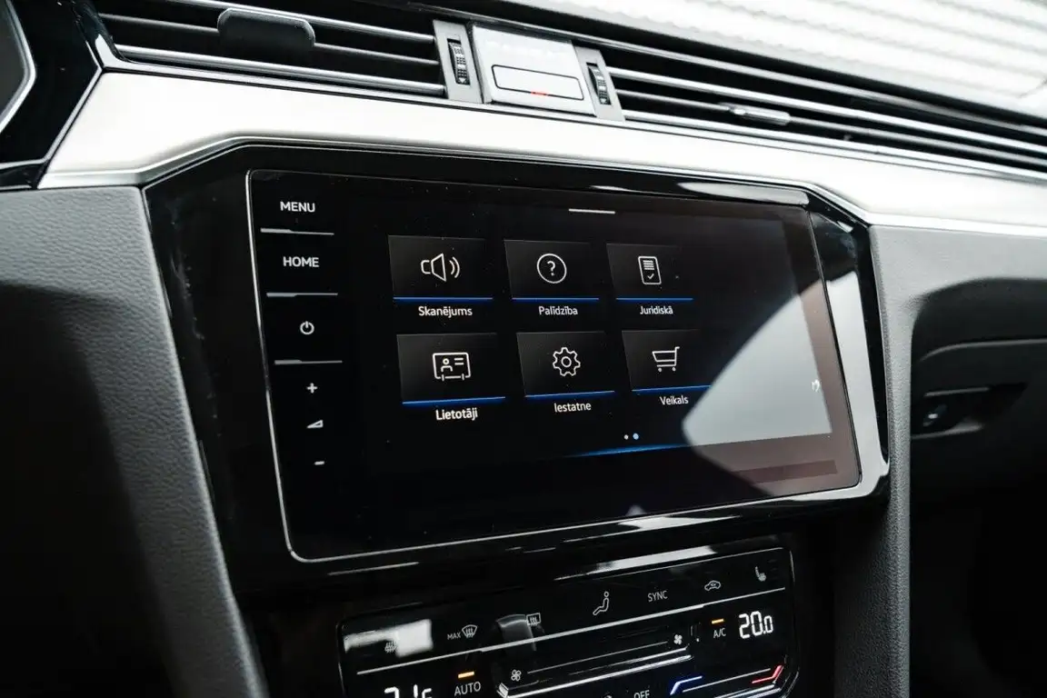 VOLKSWAGEN PASSAT