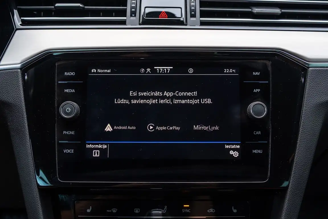 VOLKSWAGEN PASSAT