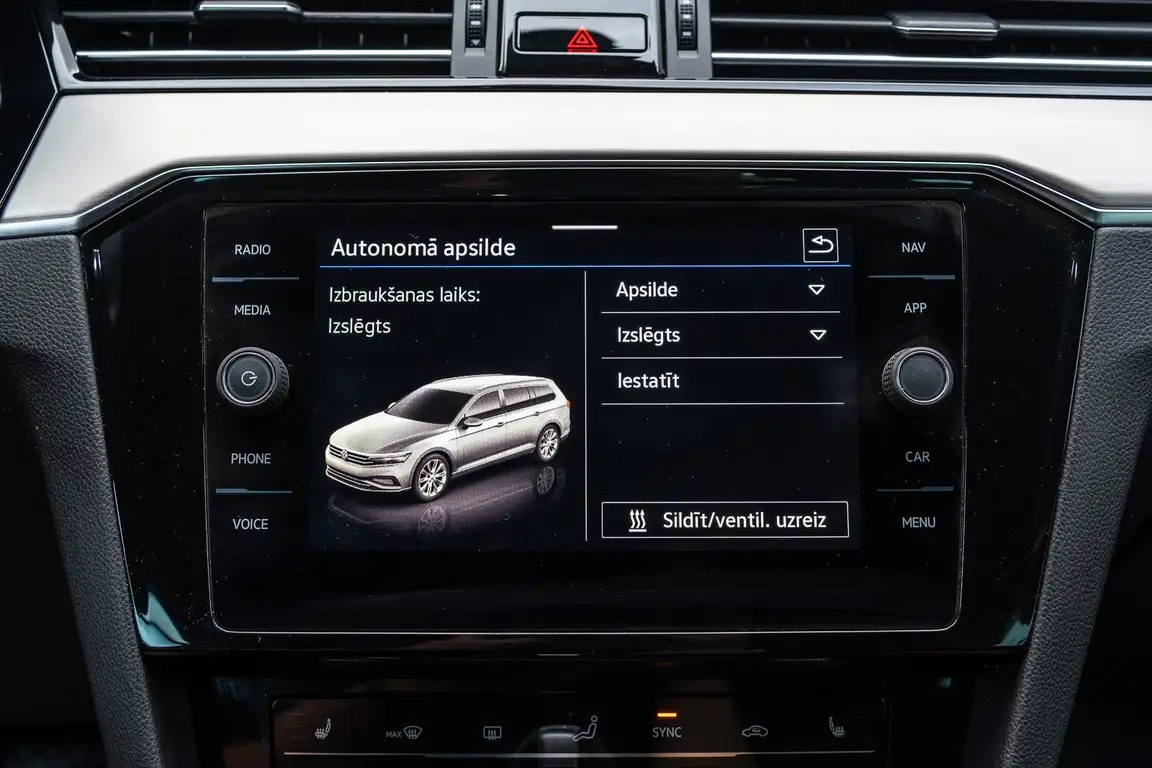 VOLKSWAGEN PASSAT