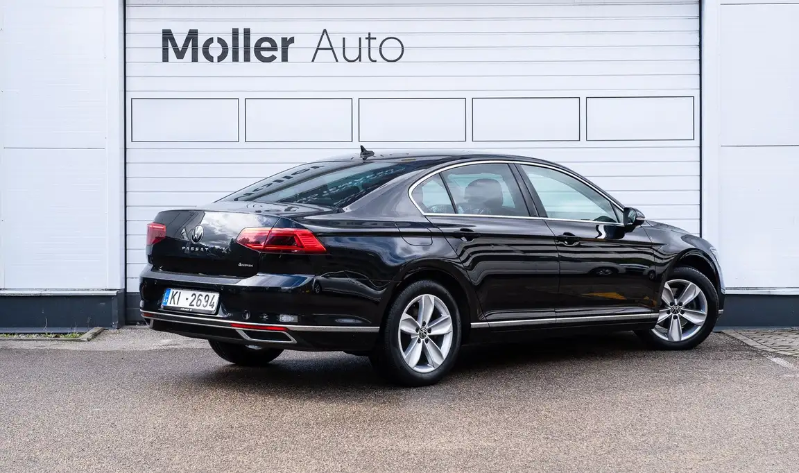 VOLKSWAGEN PASSAT