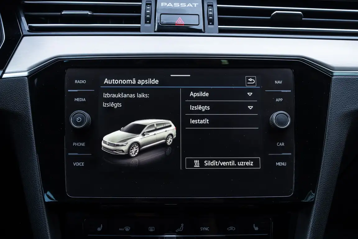 VOLKSWAGEN PASSAT