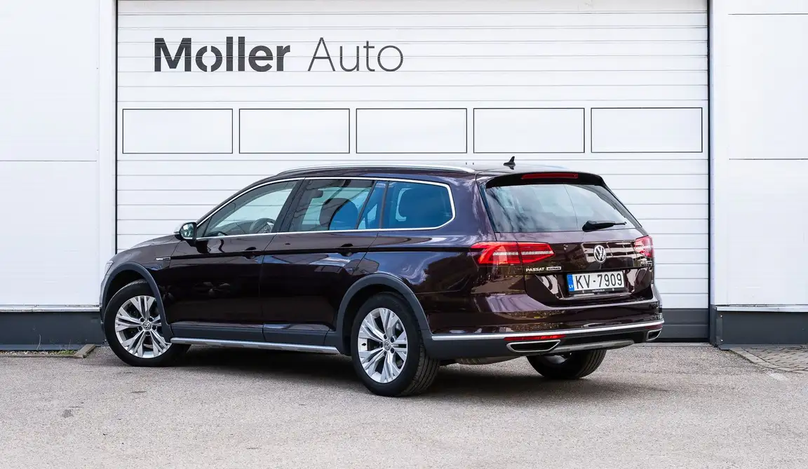 VOLKSWAGEN PASSAT