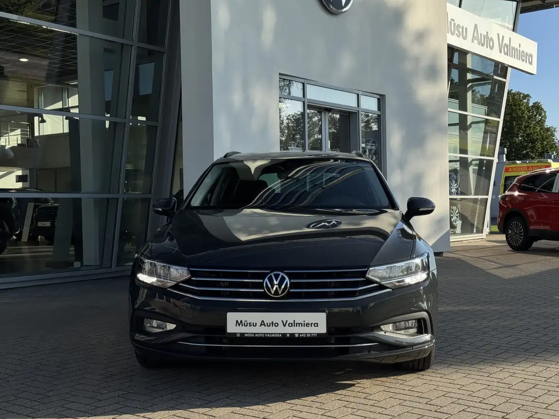 VOLKSWAGEN PASSAT