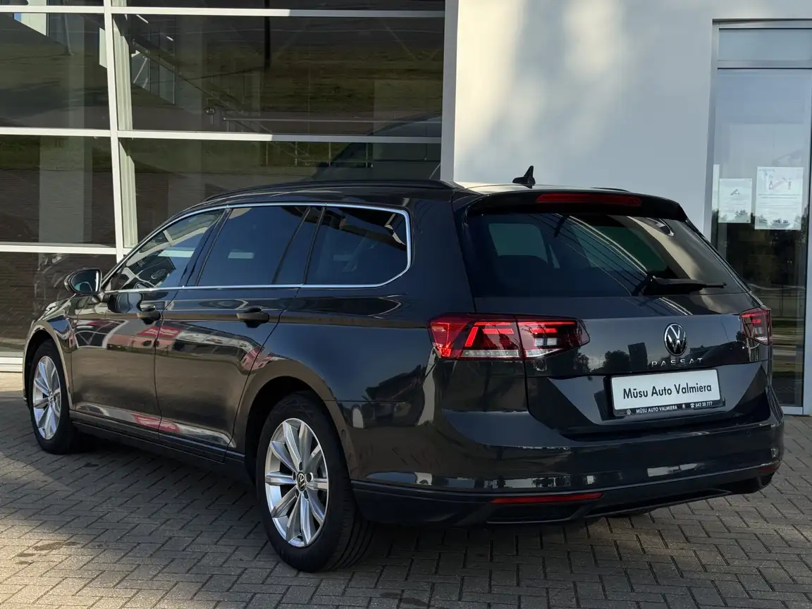 VOLKSWAGEN PASSAT