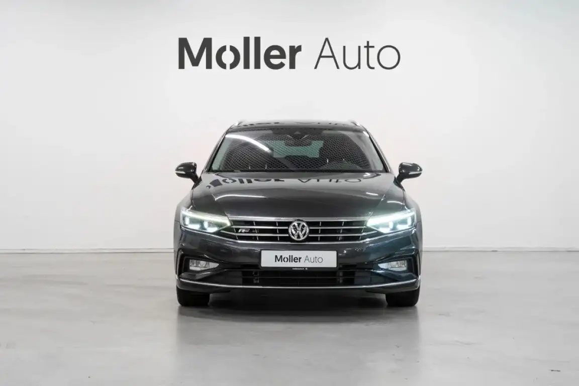 VOLKSWAGEN PASSAT