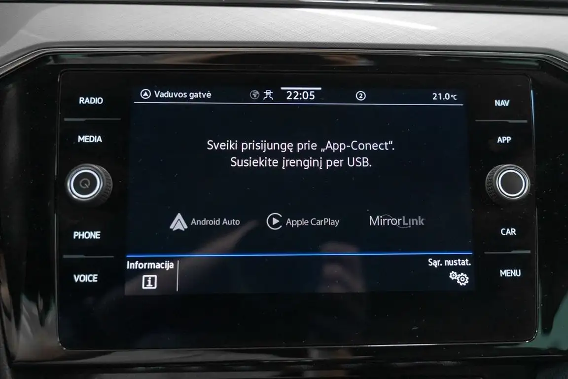 VOLKSWAGEN PASSAT