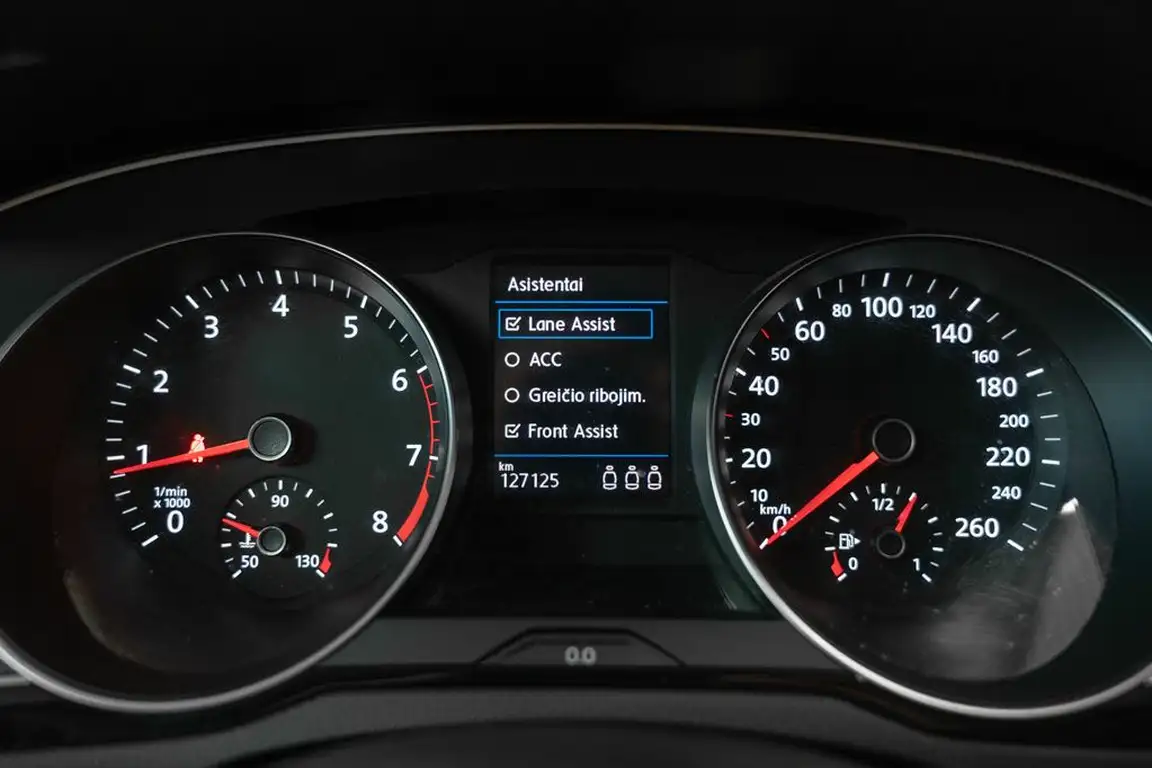 VOLKSWAGEN PASSAT