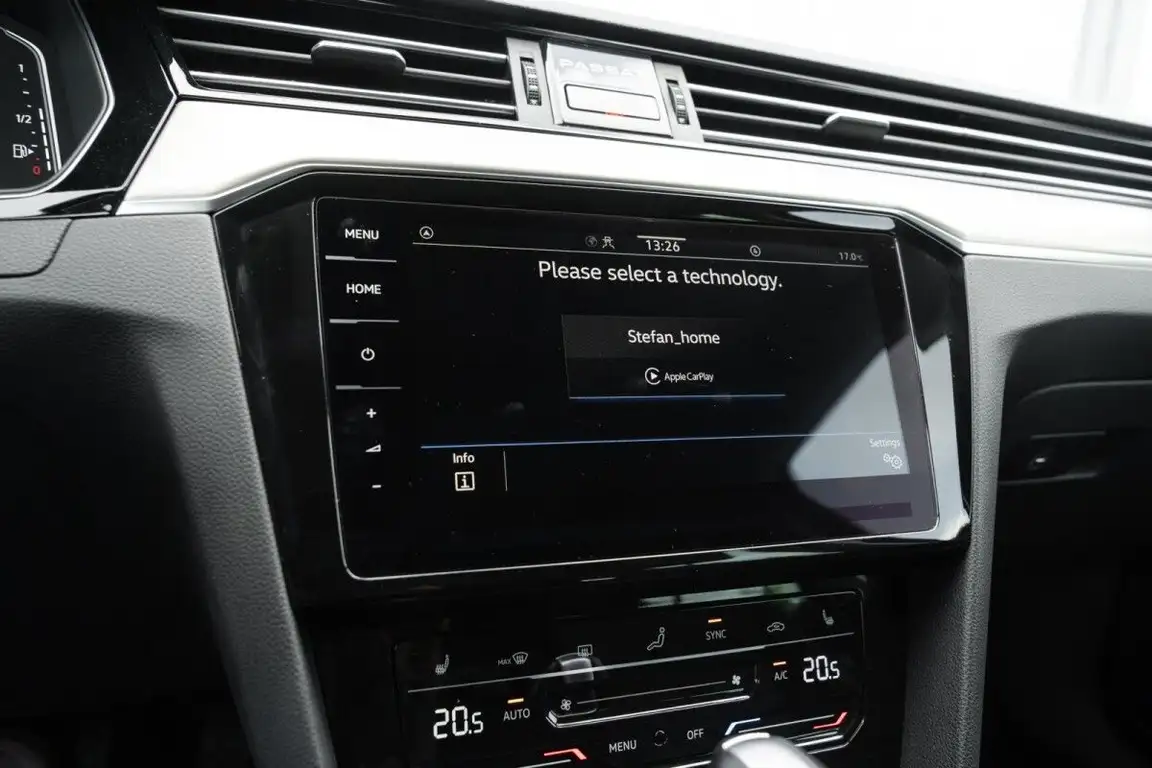 VOLKSWAGEN PASSAT