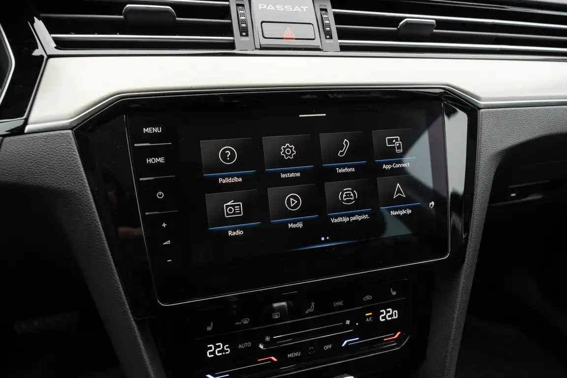 VOLKSWAGEN PASSAT